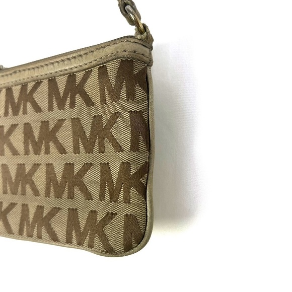 MICHAEL KORS SMALL POUCH MONOGRAM MK WRISTLET BROWN MK CANVA GOLD HARDWARE WOMEN - Picture 9 of 12